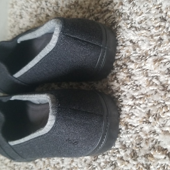 New Women's Dark Gray Grasshoppers Ortholite. Size 11. - Picture 5 of 5